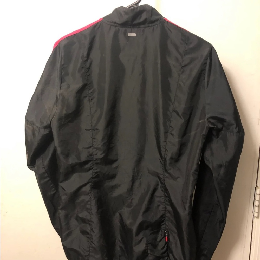 Small Adidas wind jacket - Picture 2 of 3